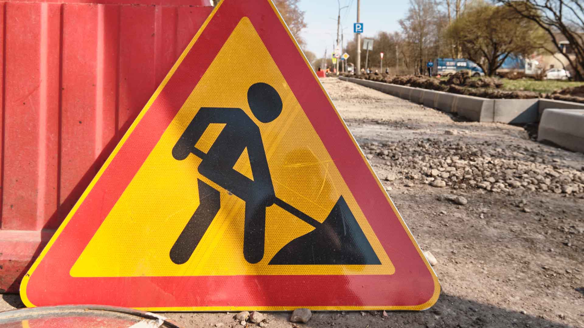 Cartello che evidenzia i lavori in corso